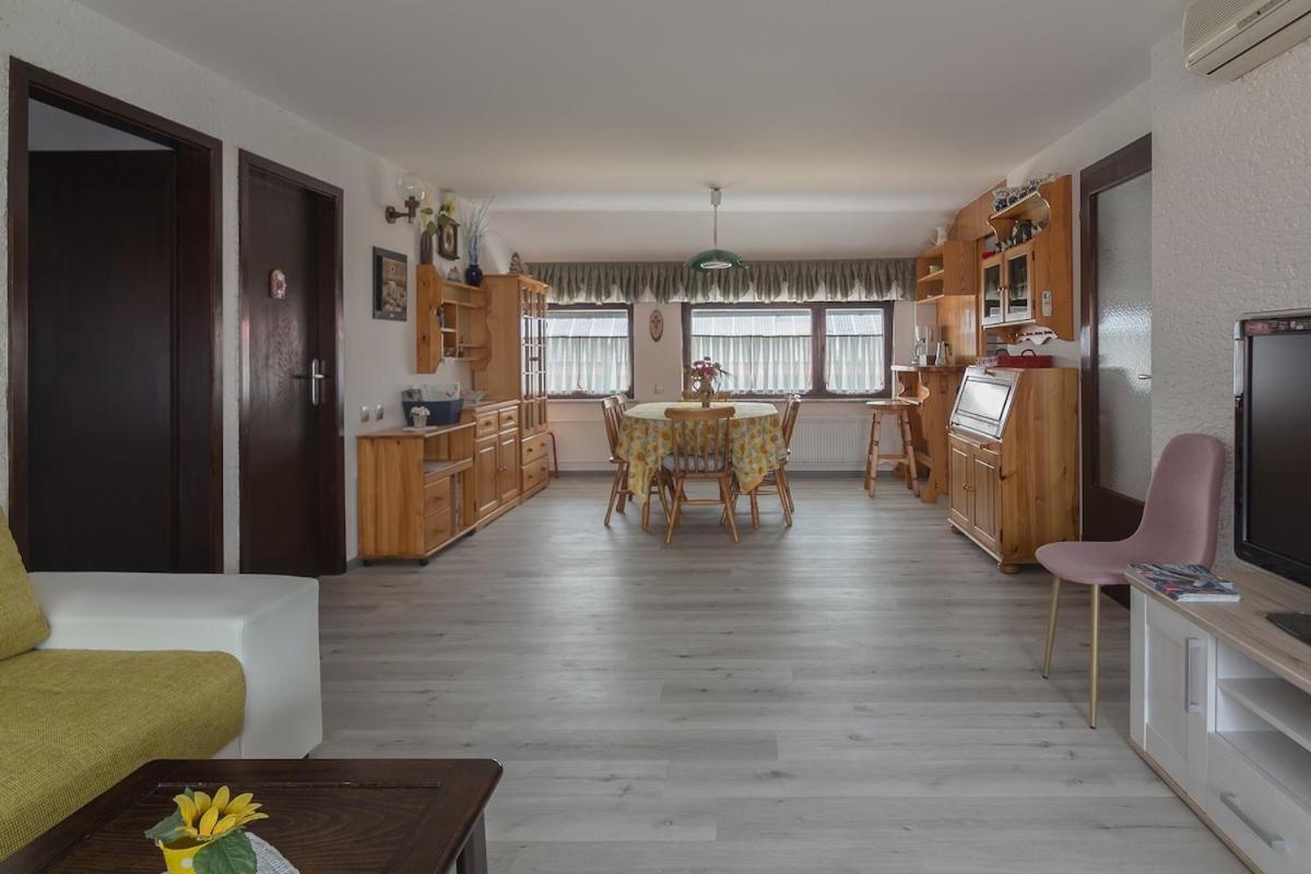 Family Apartment Nakiteya Λιουμπλιάνα Εξωτερικό φωτογραφία